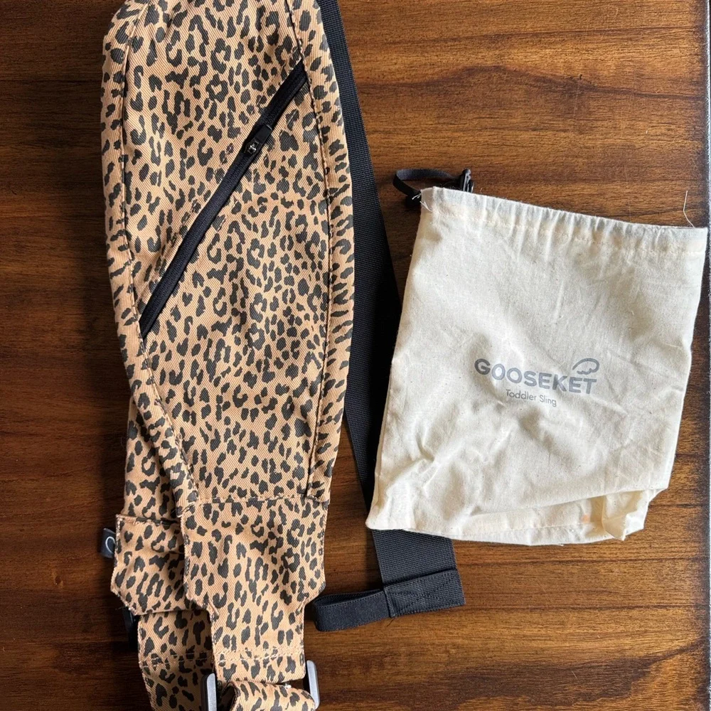Gooseket Model IO Toddler Sling - NWT Original Lightweight | Brown Leopard|